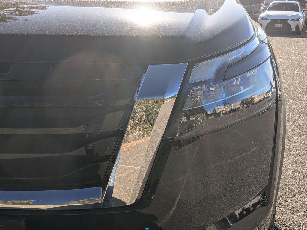 new 2025 Nissan Pathfinder car, priced at $36,584