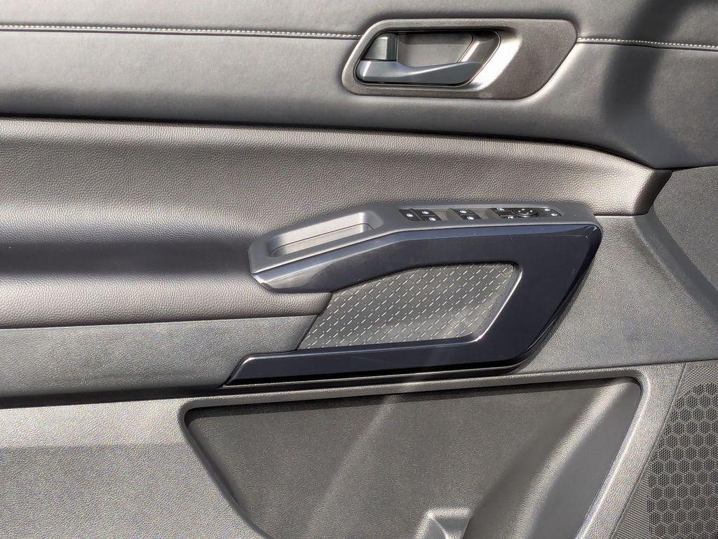 new 2025 Nissan Pathfinder car, priced at $30,975