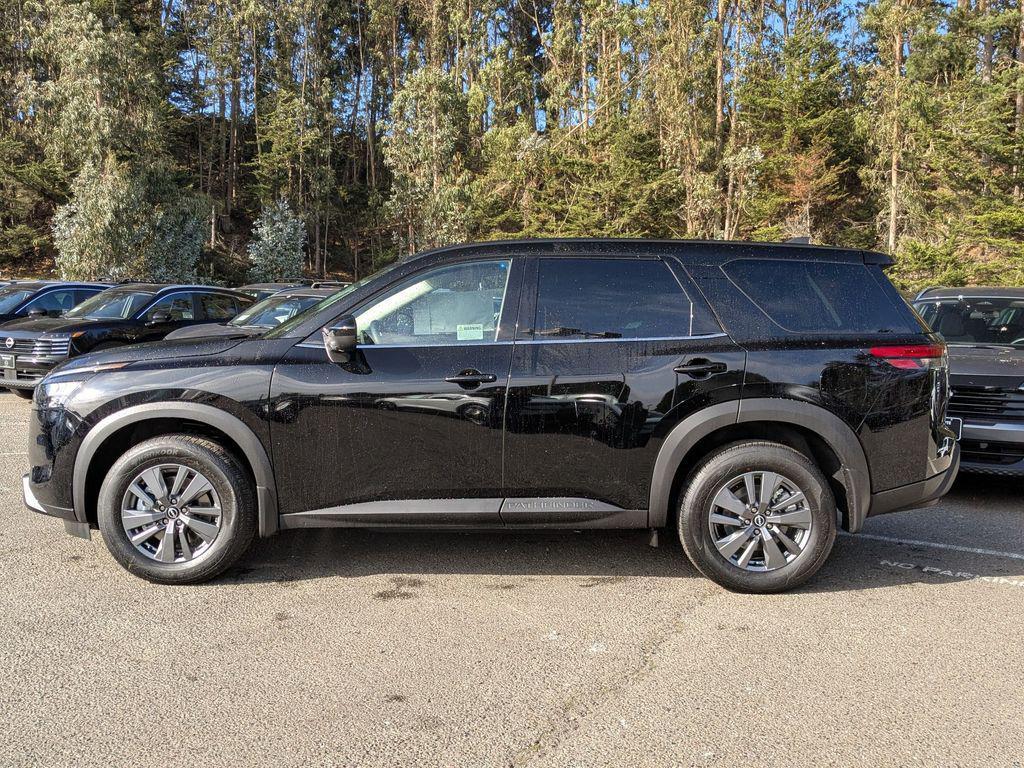 new 2025 Nissan Pathfinder car, priced at $30,975