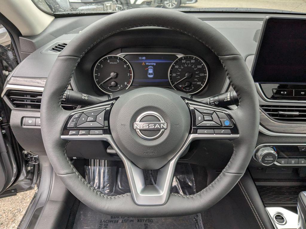 new 2025 Nissan Altima car, priced at $34,085