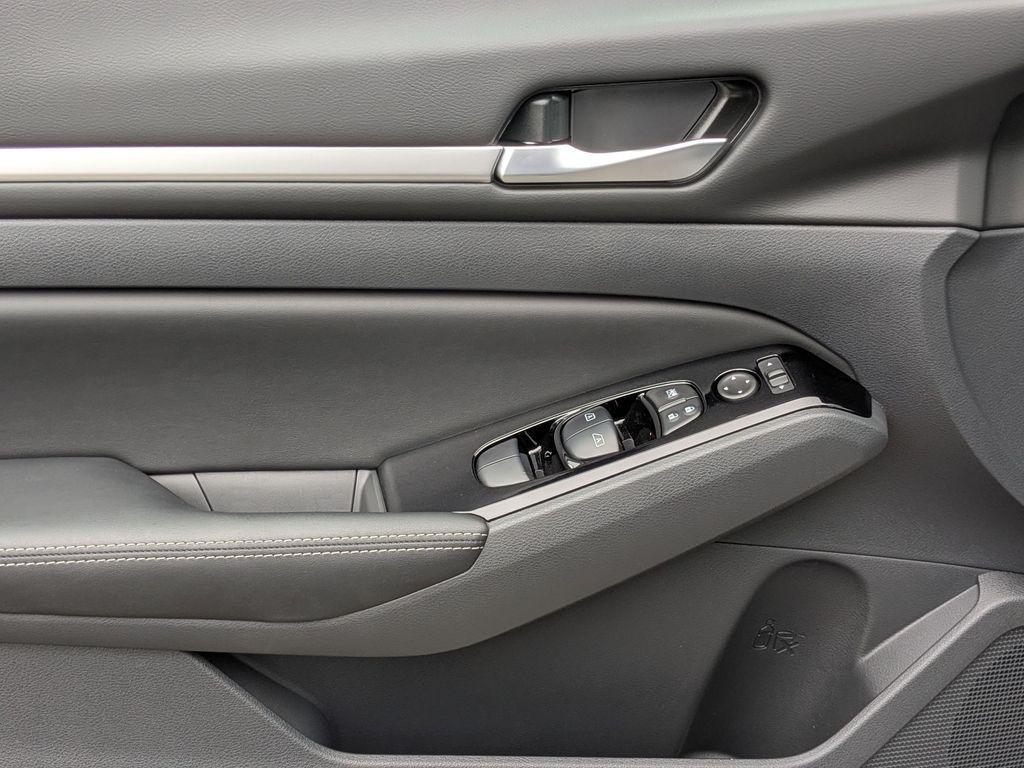 new 2025 Nissan Altima car, priced at $34,085