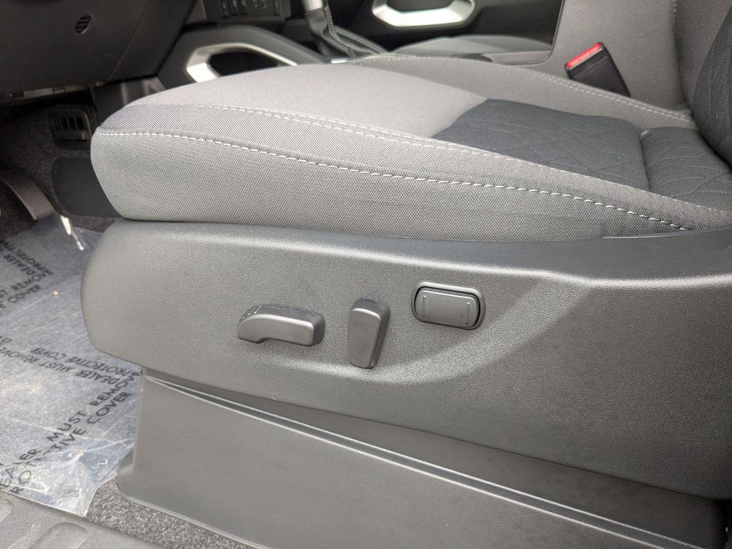 new 2025 Nissan Frontier car, priced at $34,425