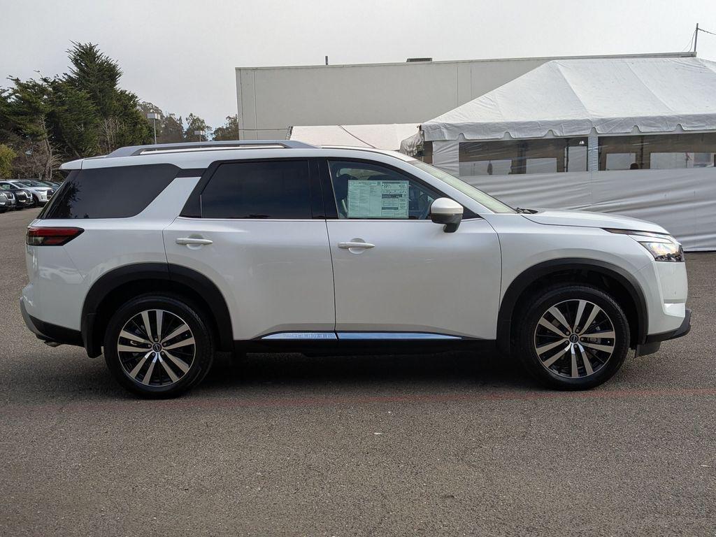 new 2025 Nissan Pathfinder car, priced at $46,061