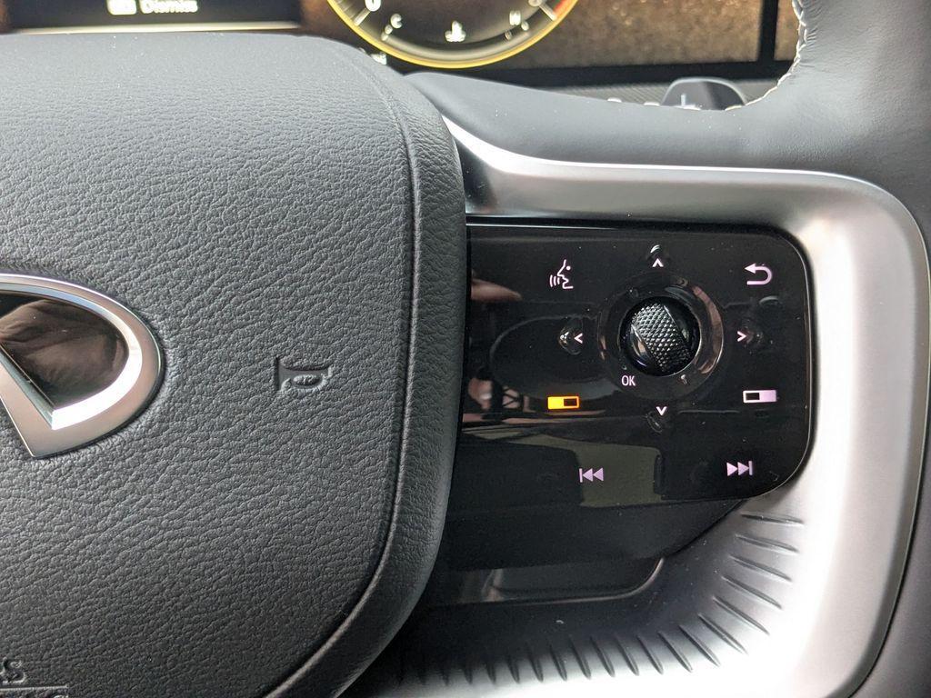 new 2025 INFINITI QX80 car