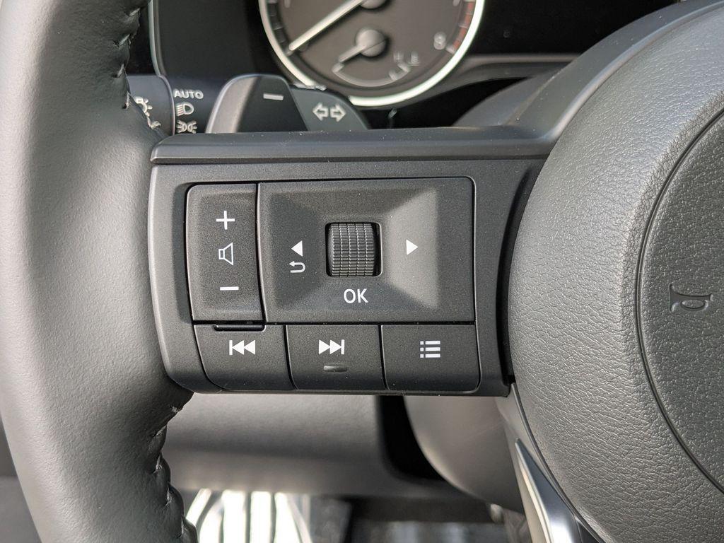 new 2025 Nissan Pathfinder car, priced at $34,772