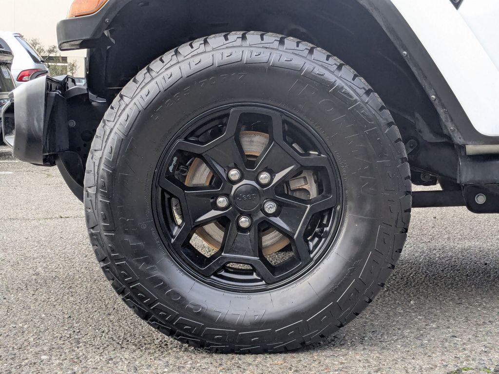 used 2022 Jeep Gladiator car, priced at $27,778