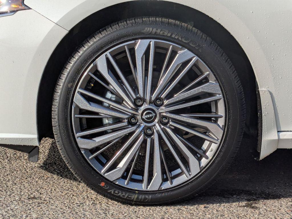 new 2025 Nissan Altima car, priced at $36,035