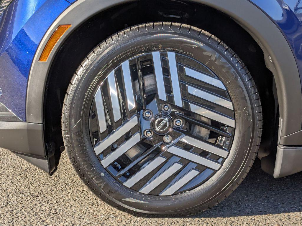 new 2026 Nissan Leaf car, priced at $36,660