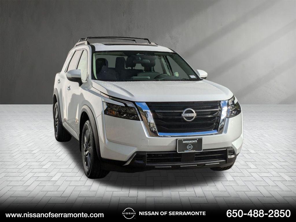 new 2025 Nissan Pathfinder car, priced at $38,861