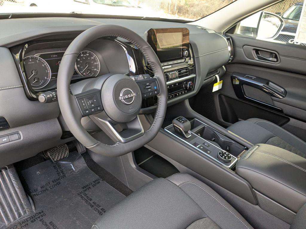 new 2025 Nissan Pathfinder car, priced at $38,861