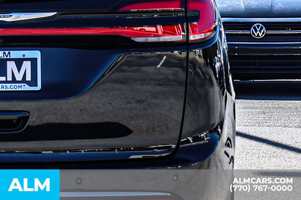 used 2024 Chrysler Pacifica car, priced at $26,320