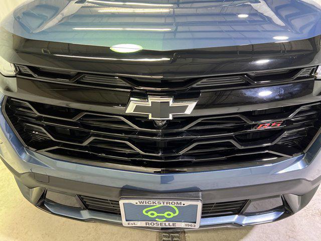 used 2025 Chevrolet Equinox car, priced at $33,988