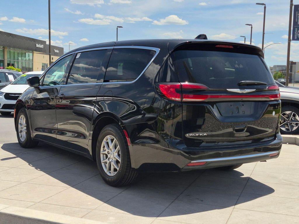 used 2024 Chrysler Pacifica car, priced at $25,215