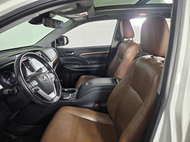 used 2019 Toyota Highlander car, priced at $25,890