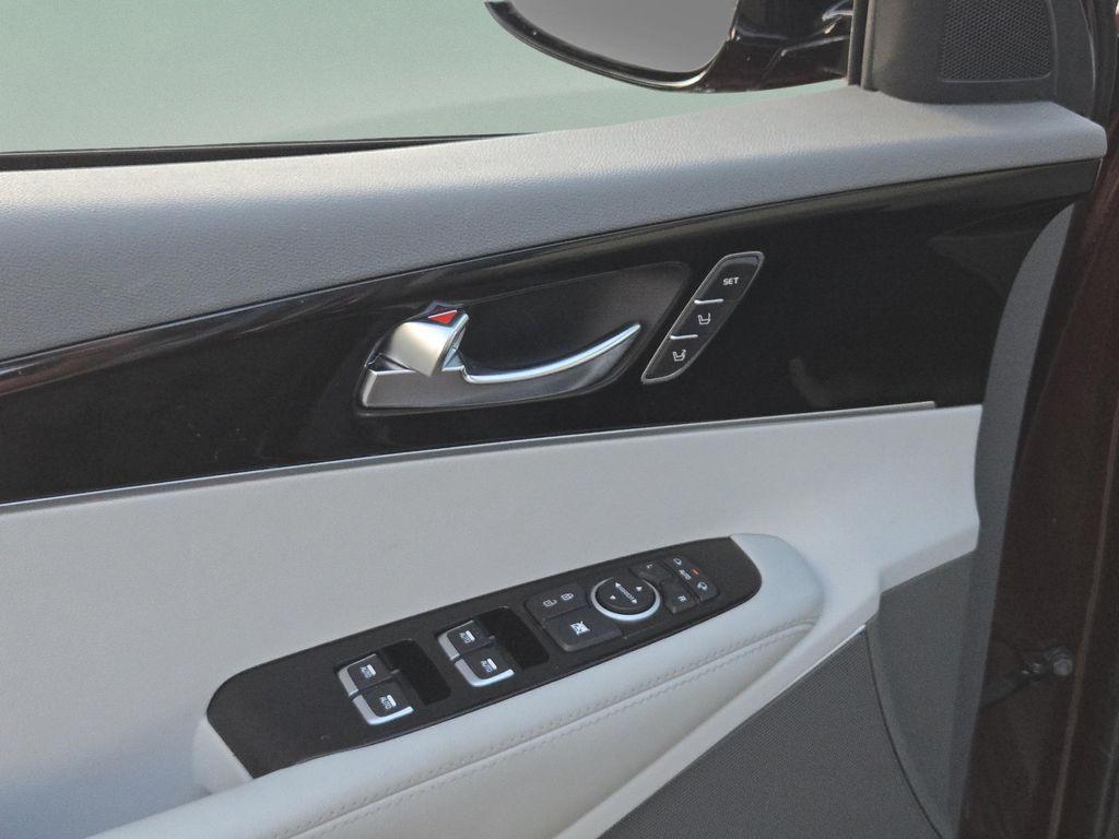 used 2019 Kia Sorento car, priced at $21,872
