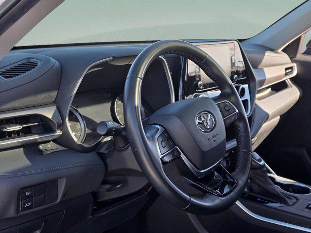 used 2021 Toyota Highlander car, priced at $29,930