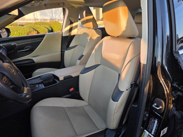 used 2021 Lexus ES 300h car, priced at $31,956