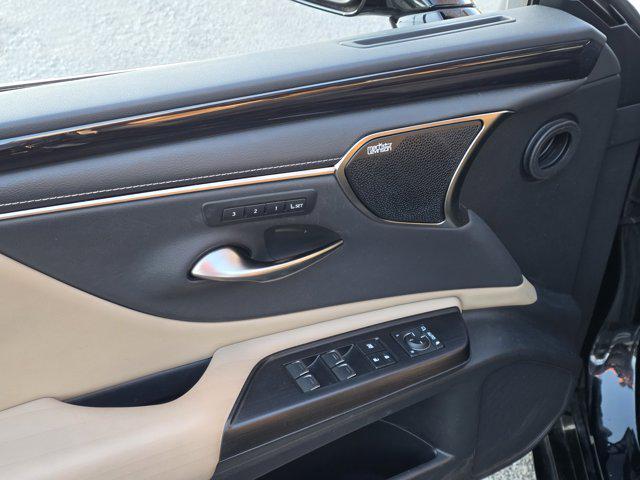 used 2021 Lexus ES 300h car, priced at $31,956