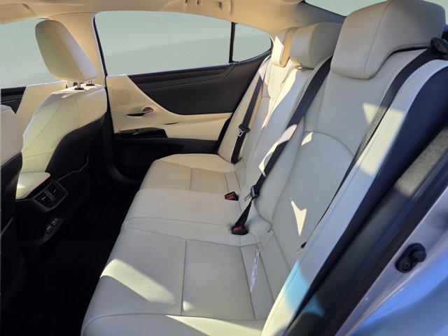 used 2022 Lexus ES 350 car, priced at $35,399