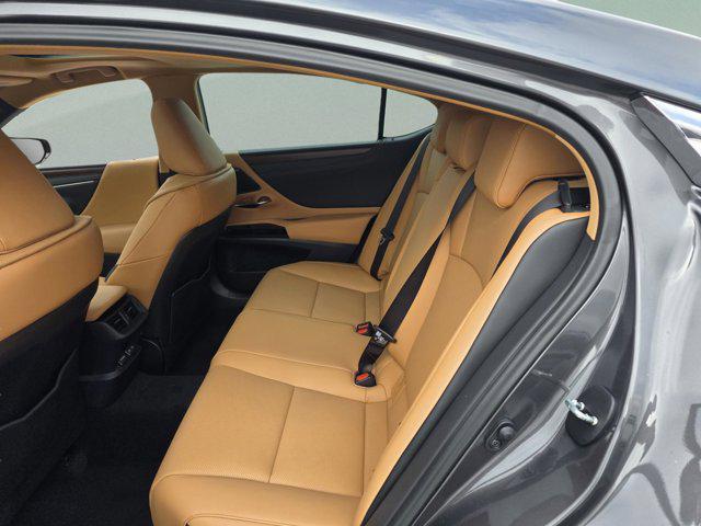 new 2025 Lexus ES 350 car, priced at $52,945