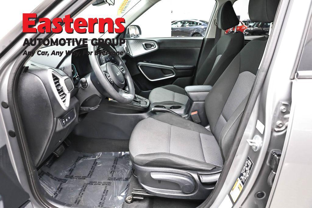 used 2023 Kia Soul car, priced at $16,274