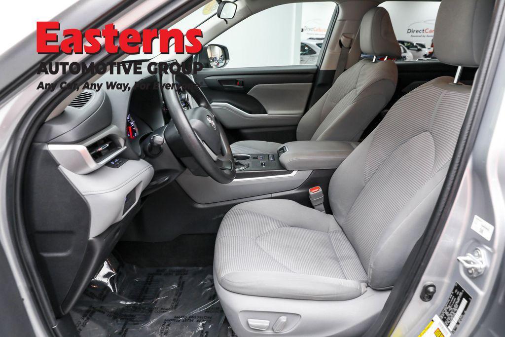 used 2022 Toyota Highlander car, priced at $27,950