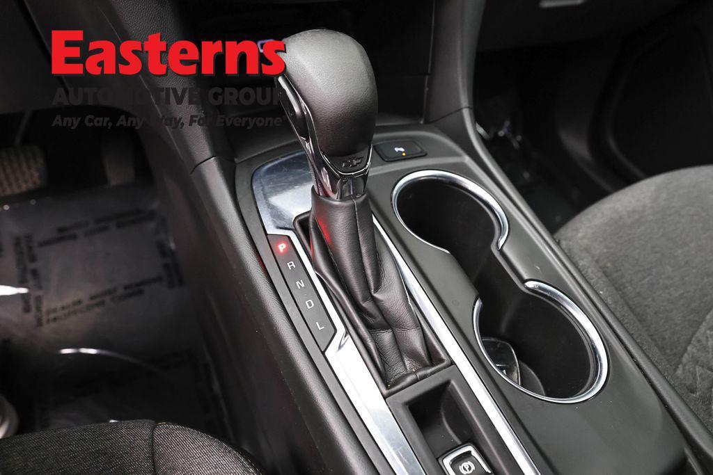 used 2022 Chevrolet Equinox car, priced at $19,490