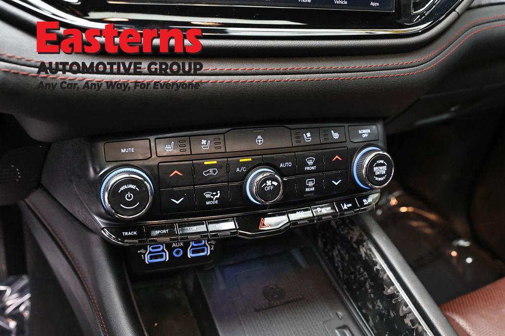 used 2024 Dodge Durango car, priced at $40,289