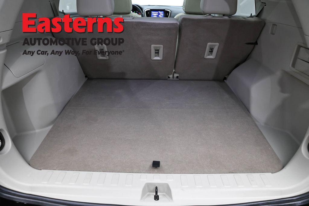 used 2022 GMC Terrain car, priced at $27,124