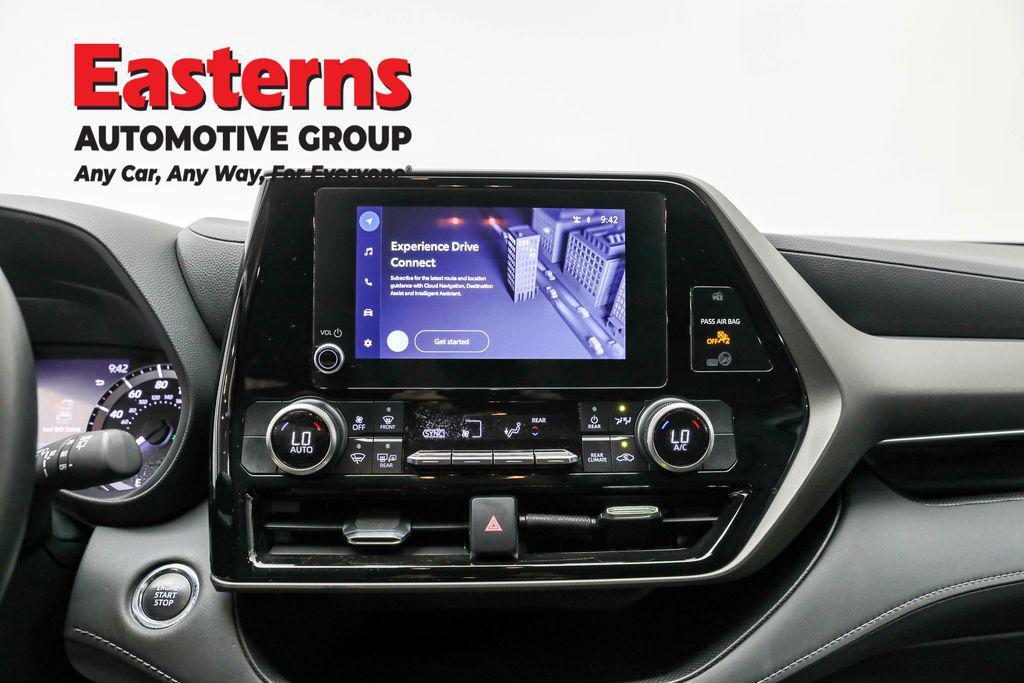 used 2023 Toyota Highlander car, priced at $30,490