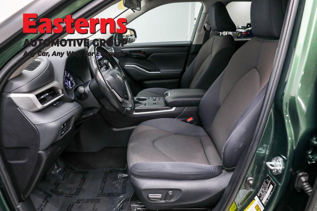 used 2023 Toyota Highlander car, priced at $29,750