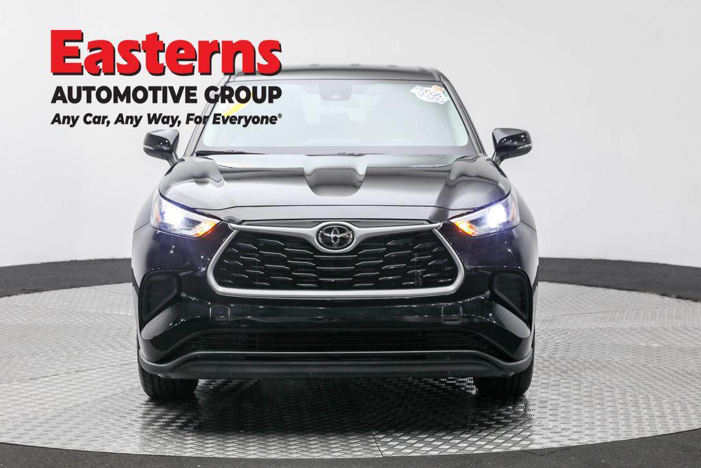 used 2023 Toyota Highlander car, priced at $30,950