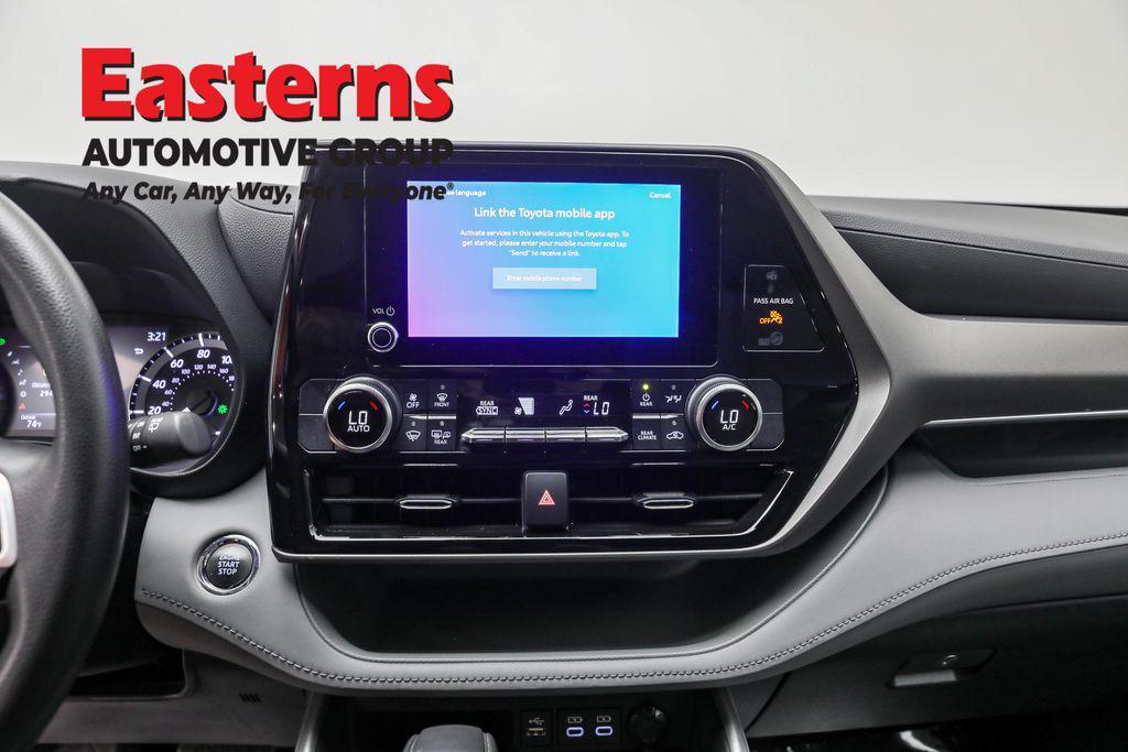 used 2023 Toyota Highlander car, priced at $30,950