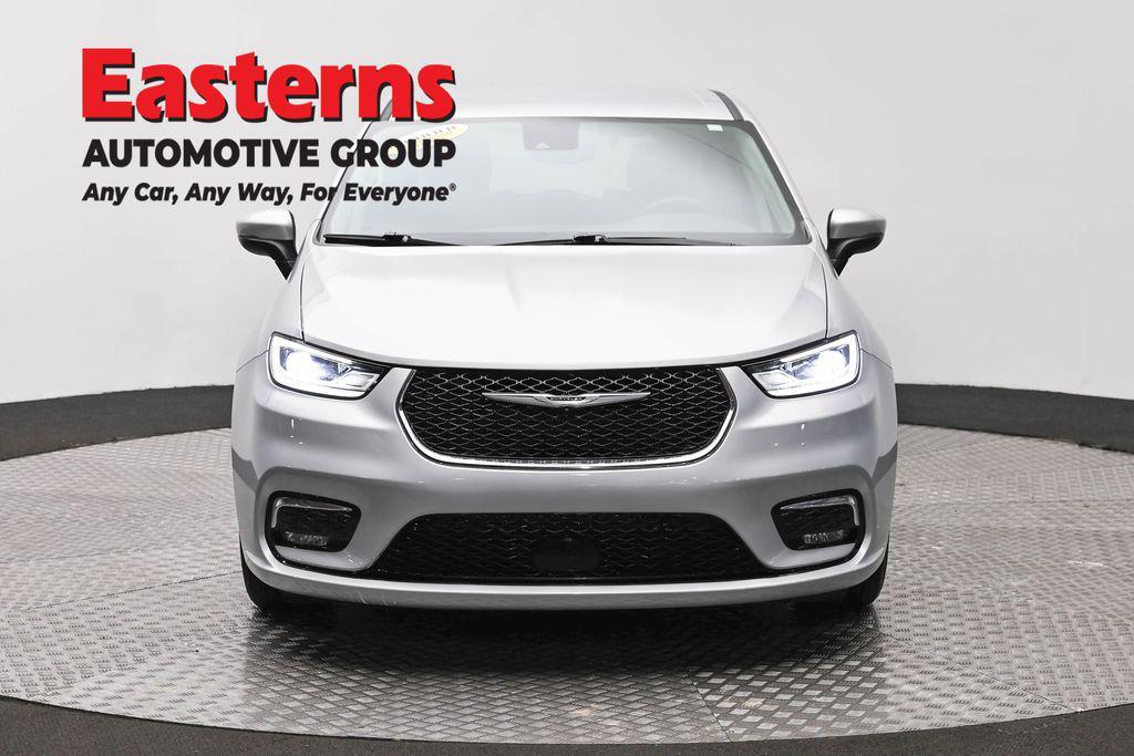 used 2023 Chrysler Pacifica Hybrid car, priced at $25,950
