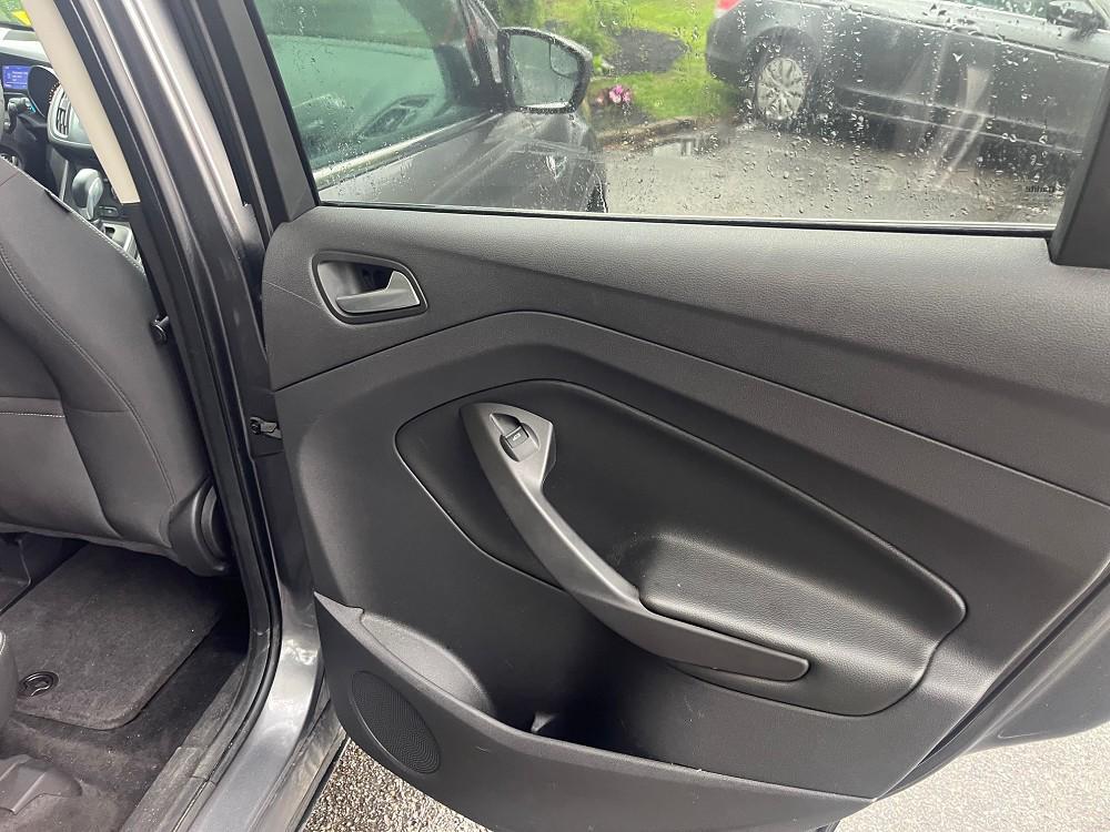 used 2013 Ford Escape car, priced at $5,995