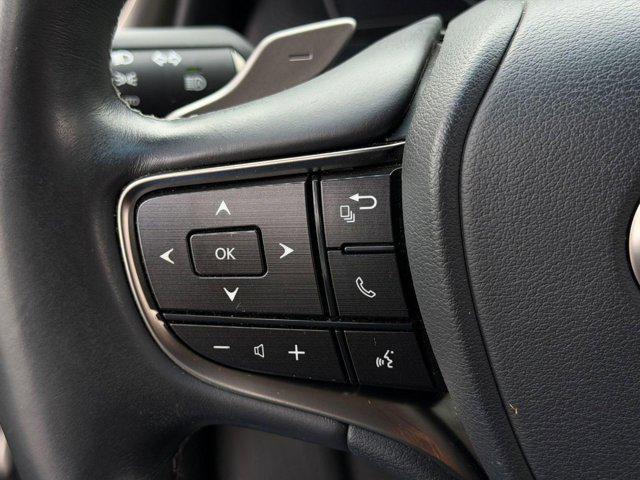 used 2020 Lexus ES 300h car, priced at $28,999