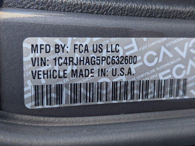 used 2023 Jeep Grand Cherokee car, priced at $28,996