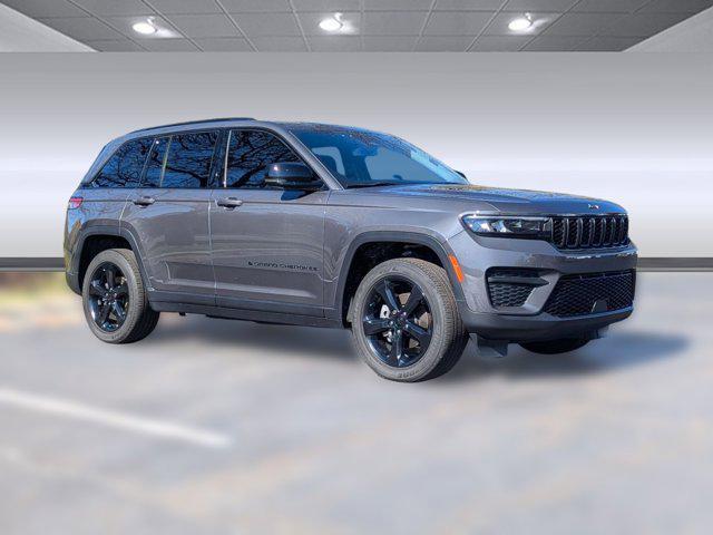 used 2023 Jeep Grand Cherokee car, priced at $28,996