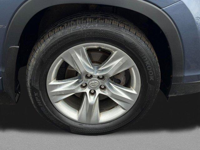 used 2015 Toyota Highlander car, priced at $16,899