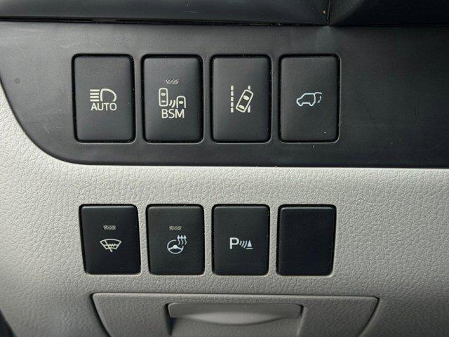 used 2015 Toyota Highlander car, priced at $16,899