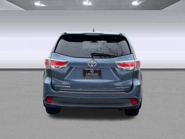used 2015 Toyota Highlander car, priced at $16,899