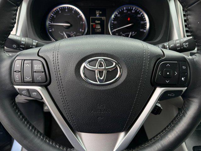 used 2015 Toyota Highlander car, priced at $16,899