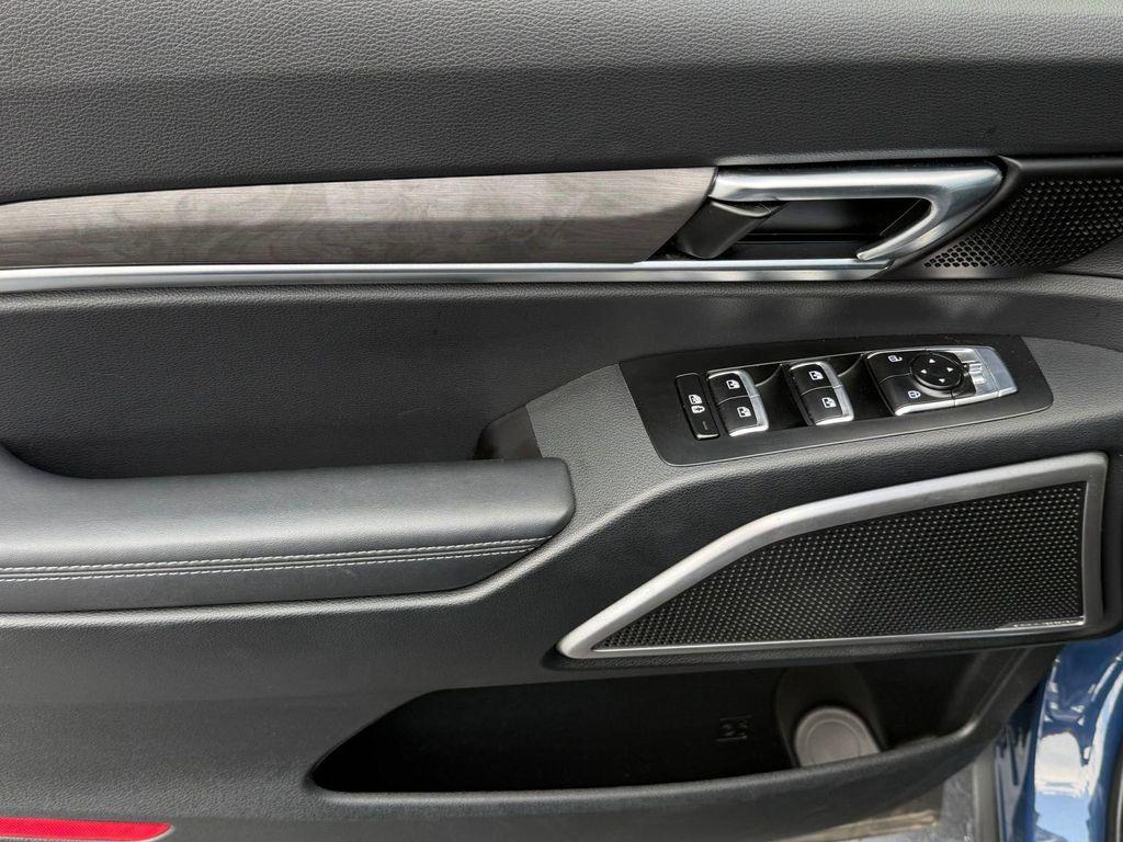 used 2025 Kia Telluride car, priced at $39,696