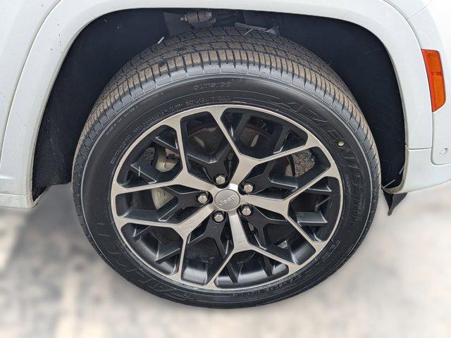 used 2022 Jeep Grand Cherokee car, priced at $31,499