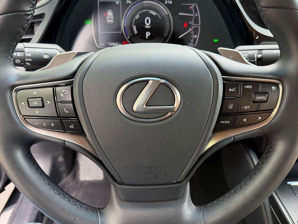 used 2025 Lexus ES 300h car, priced at $50,049