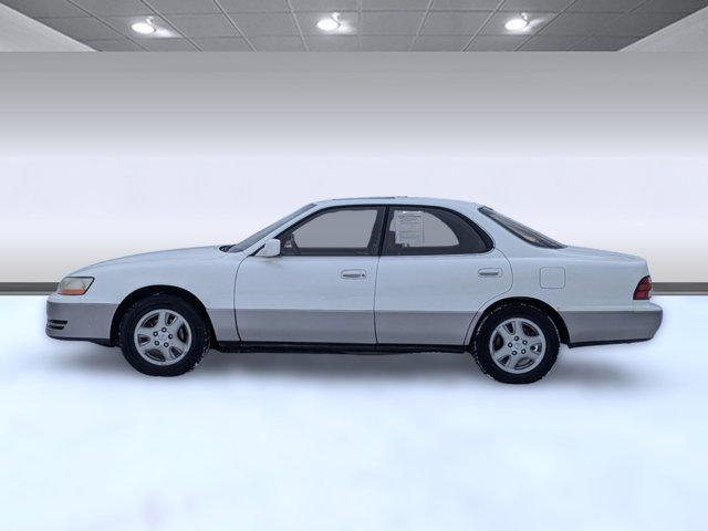 used 1994 Lexus ES 300 car, priced at $4,498