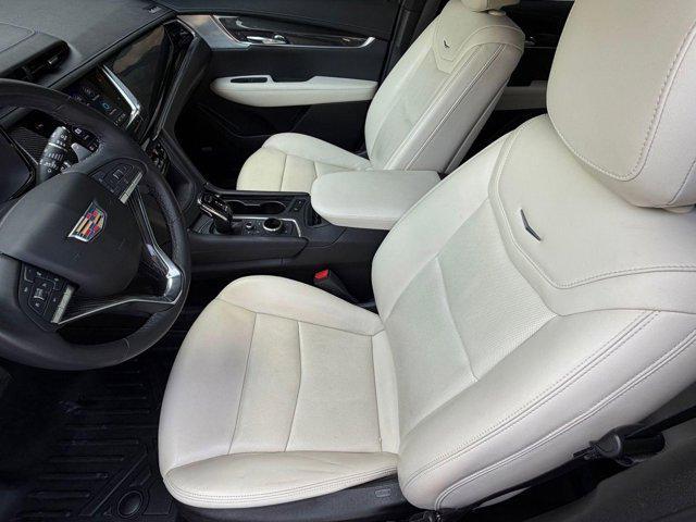 used 2023 Cadillac XT6 car, priced at $40,847