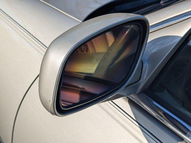 used 2004 Lincoln Town Car car, priced at $4,999