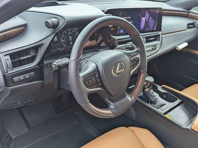 new 2025 Lexus ES 350 car, priced at $51,399