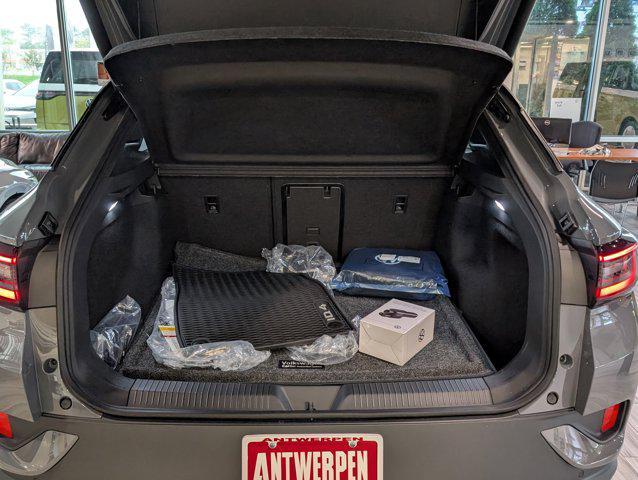 new 2026 Volkswagen ID.4 car, priced at $48,777